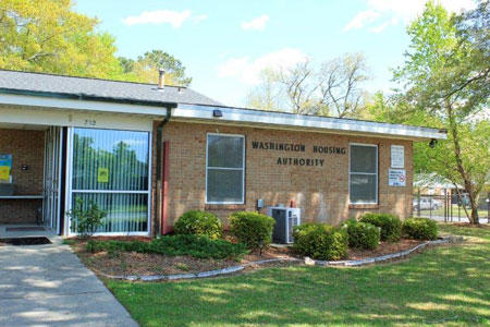 Washington Housing Authority Oak Crest Apartments office exterior